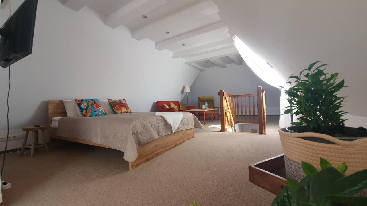 Hotel Siesta Świebodzin Esterno foto