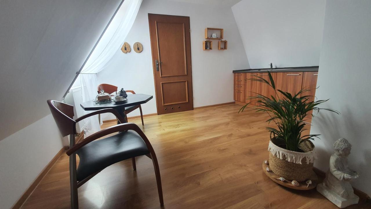 Hotel Siesta Świebodzin Esterno foto