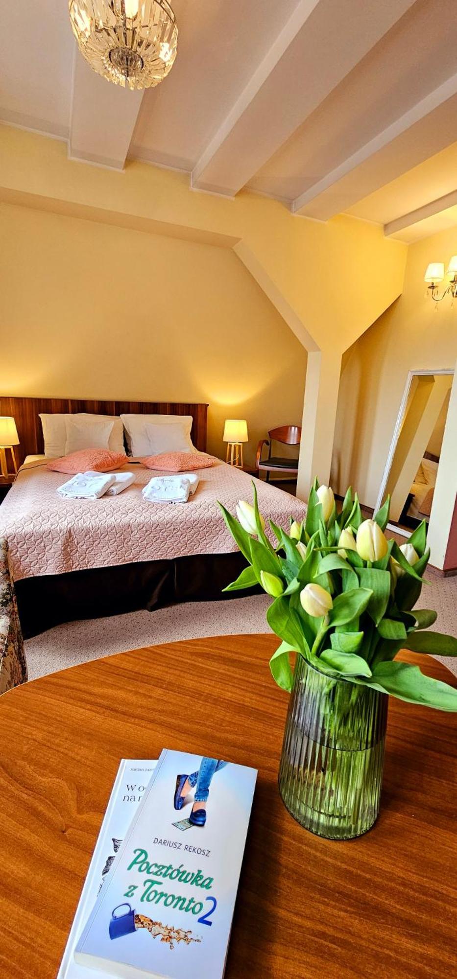 Hotel Siesta Świebodzin Esterno foto