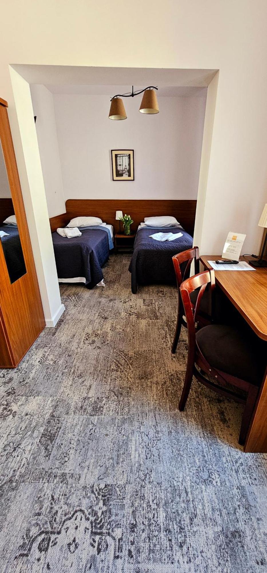 Hotel Siesta Świebodzin Esterno foto