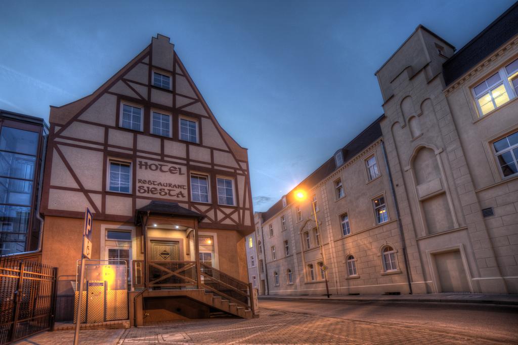 Hotel Siesta Świebodzin Esterno foto