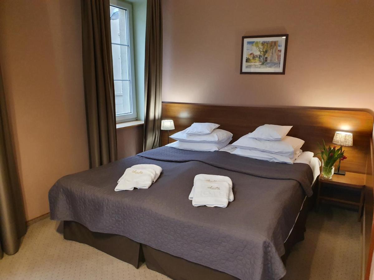Hotel Siesta Świebodzin Esterno foto